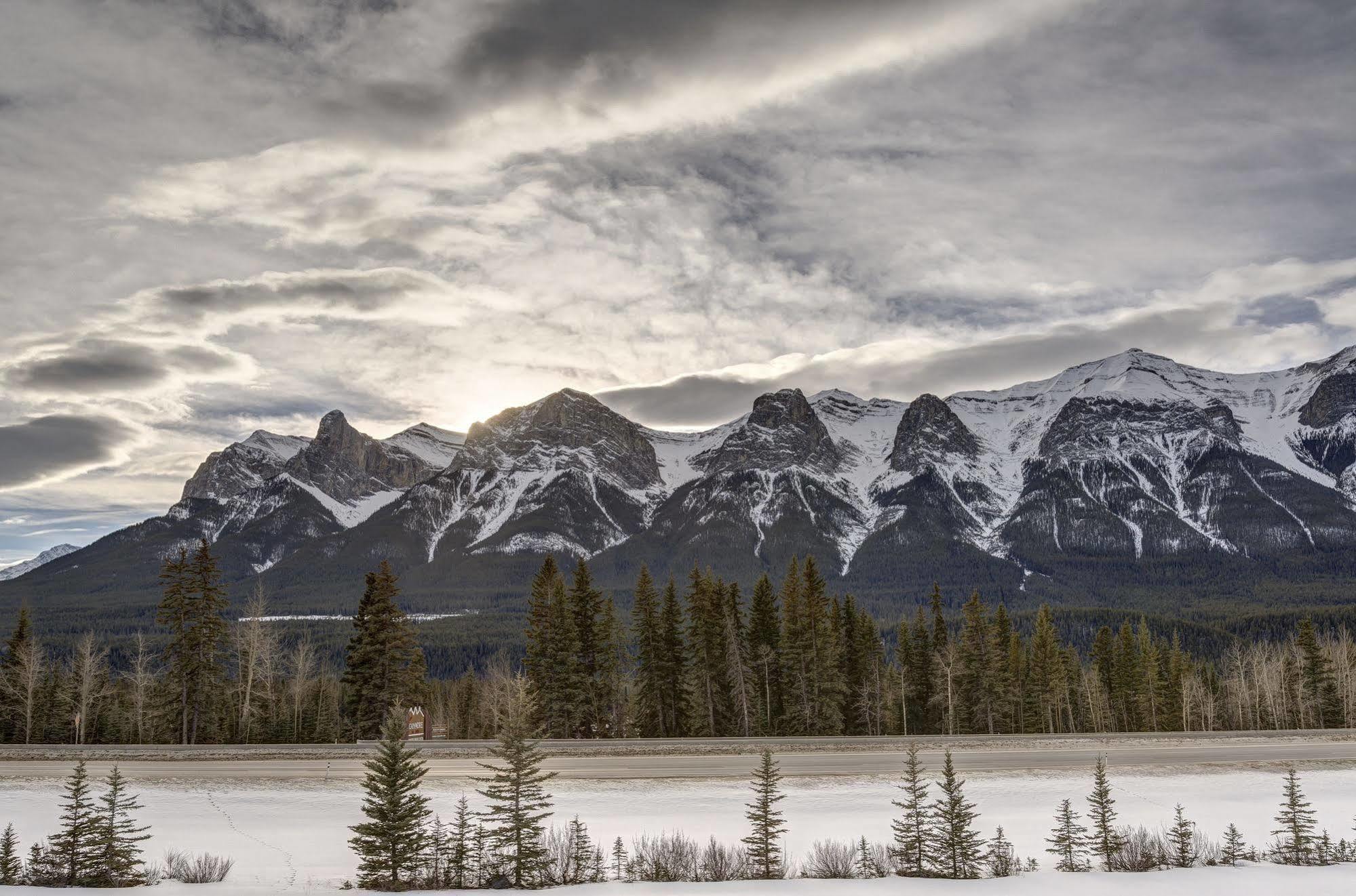 Inn Of The Rockies Canmore Kültér fotó